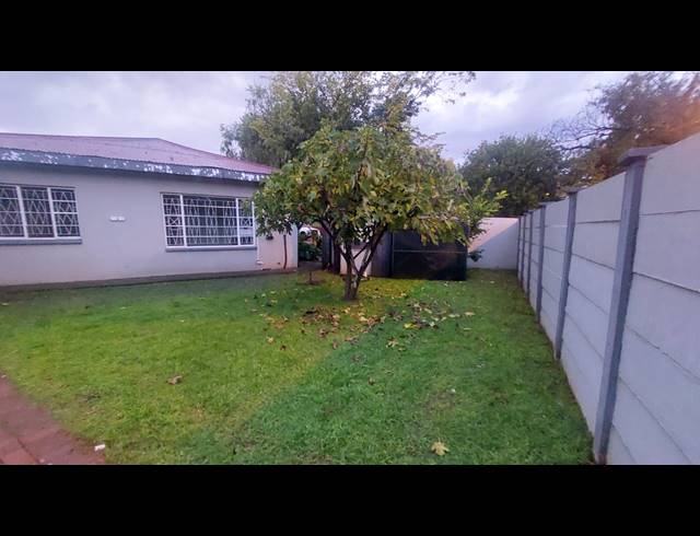 4 BEDROOM FREESTANDING TO LET IN WILGEHOF